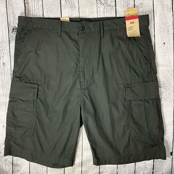 LEVI’S Carrier Cargo Shorts - Picture 1 of 6
